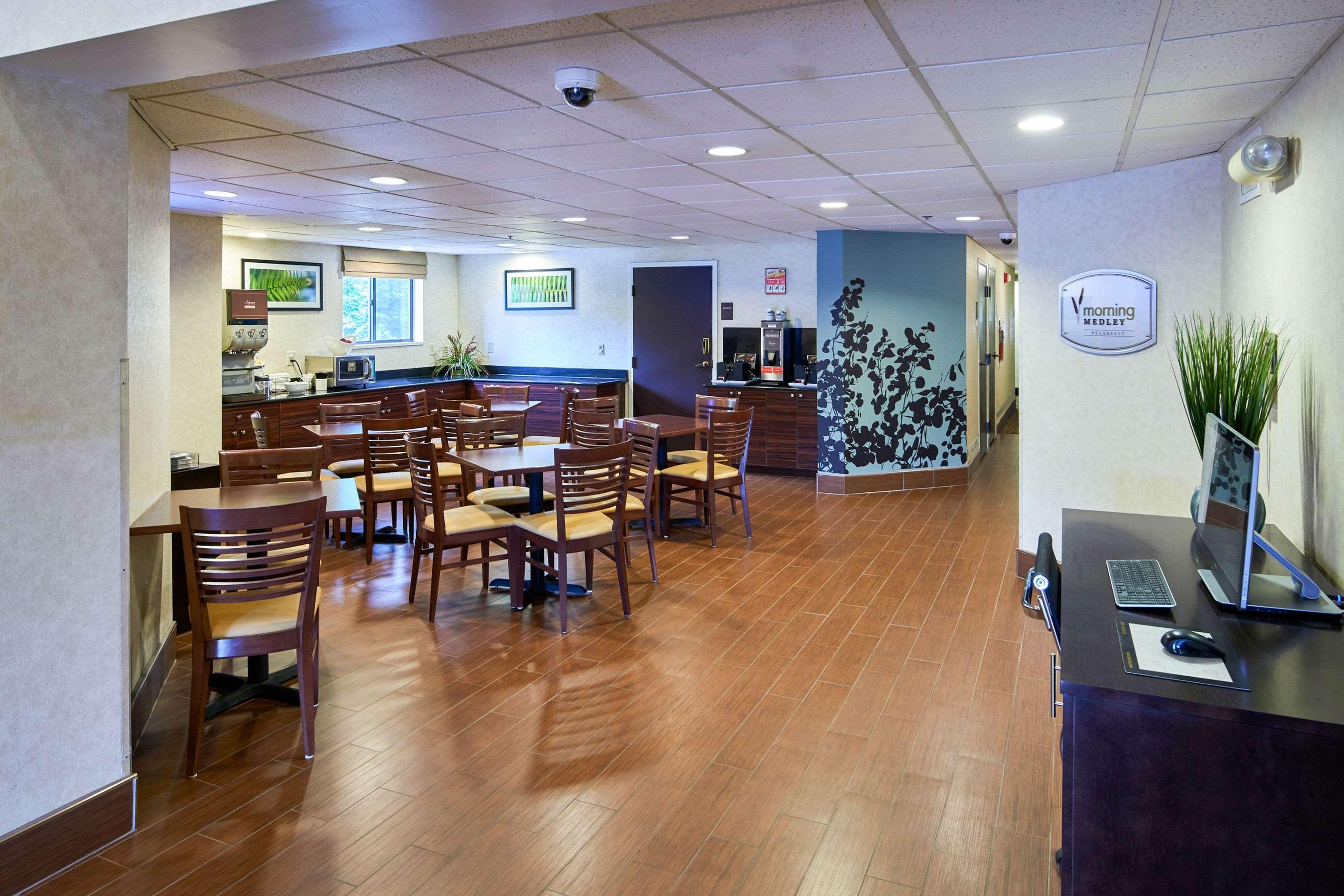 Sleep Near Penn State - State College, Pa 3*