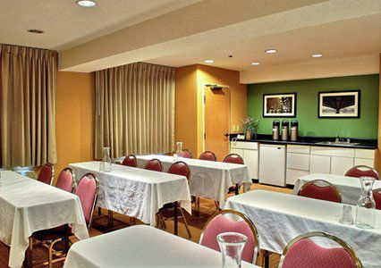 Sleep Near Penn State - State College, Pa 3*
