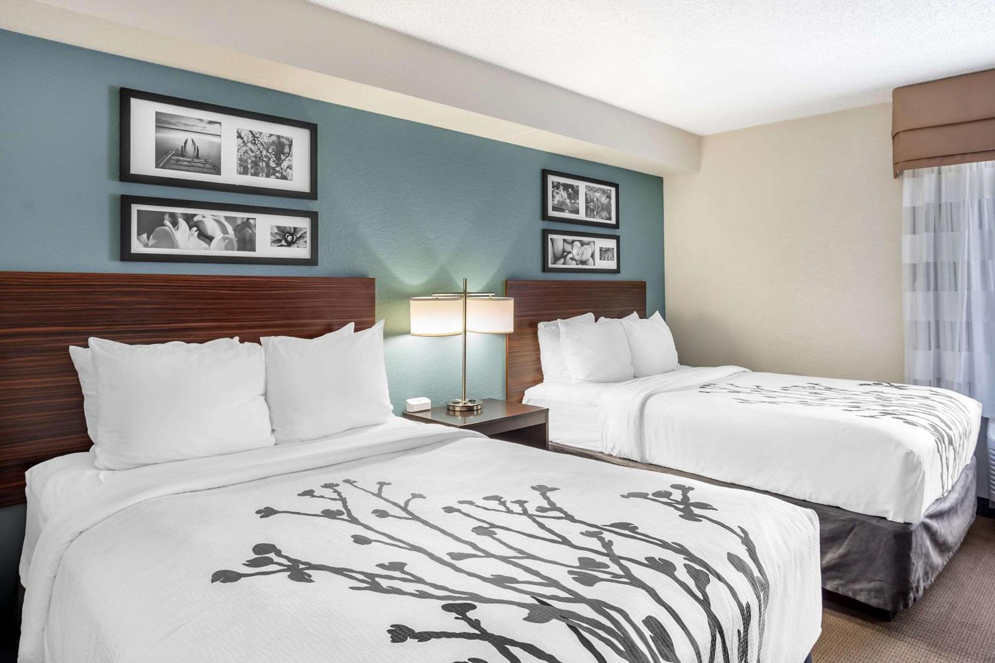 Sleep Near Penn State - State College, Pa 3* State College
